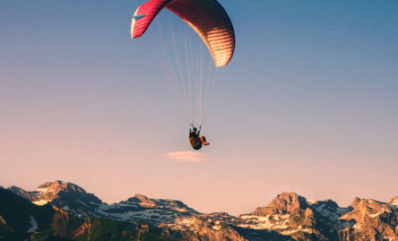 Est-ce que je peux voler seul en parapente ?