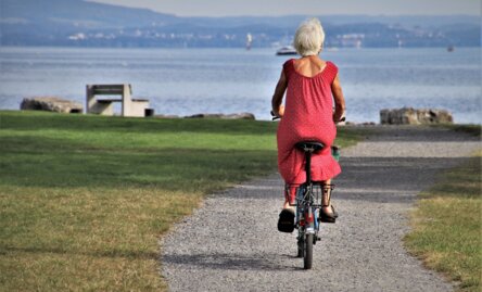 Quel cadeau offrir à une femme de 90 ans ?