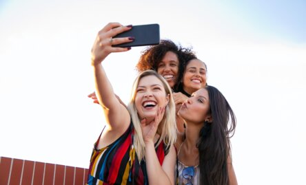 Où emmener sa meilleure amie pour la surprendre ?