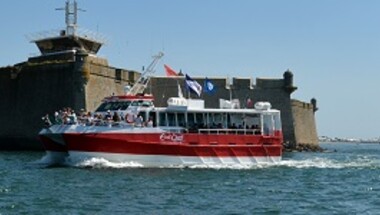 Croisière commentée sur la rade de Lorient, ville aux 5 ports