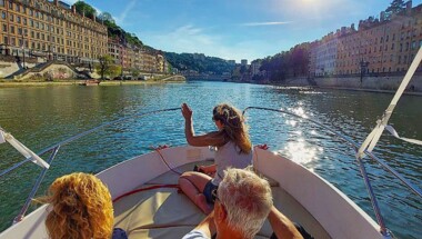 Location d'un bateau avec permis fluvial 100cv 6 places
