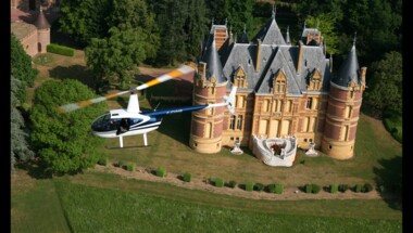 Survol des châteaux du Beaujolais