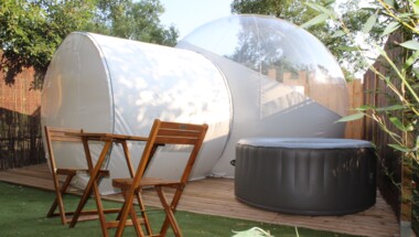 1 nuit romantique sous une bulle pour 2 personnes avec repas et champagne