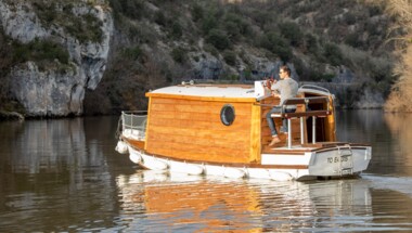 Nuitée en bateau-cabane + Panier pique-nique