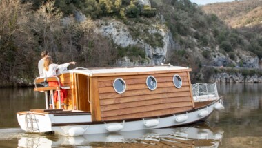 Nuitée en bateau-cabane