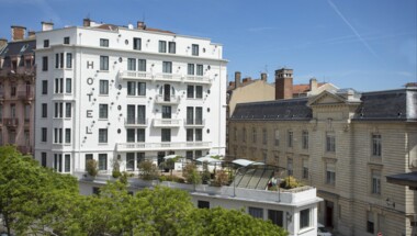 Une Nuit pour 2 au Collège Hôtel