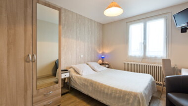 Séjour en Chambre Double avec Petits Déjeuners