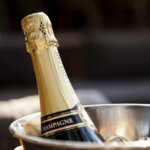 Une bouteille de champagne