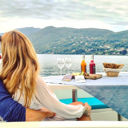 Nuitée avec vue canal et Petite Evasion en bateau électrique sans permis