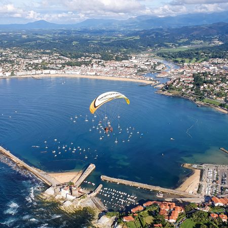 Vol de 20 mins en paramoteur "Corniche Basque"