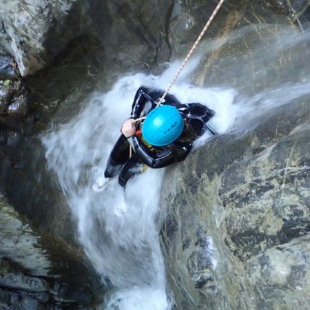 Découverte du canyoning en couple ou entre amis