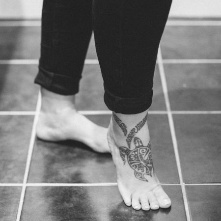 Soin Peeling pour retrouver Ses Jolis pieds de Bébé + pose de Vernis semi-permanent