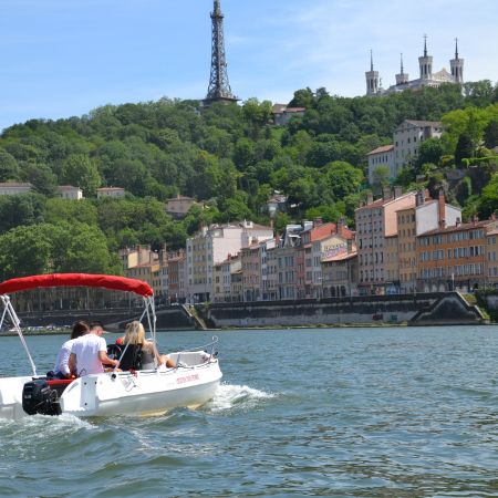 Location d'un bateau sans permis 7 places
