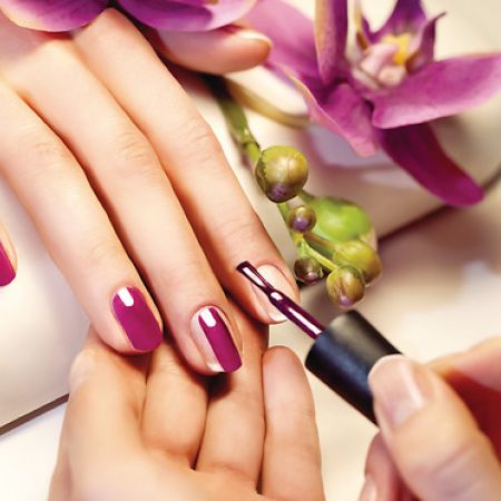 Manucurie traditionnelle et pose de vernis semi-permanent - Beauté des ongles