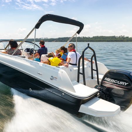 Demi-journée de location d'un bateau avec permis fluvial