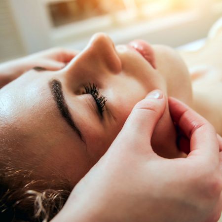 Massage japonais du visage