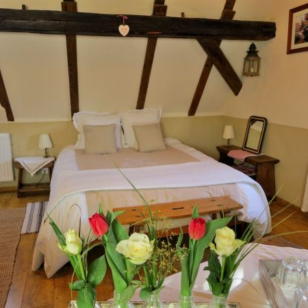 Séjour romantique chambre côté Rivière