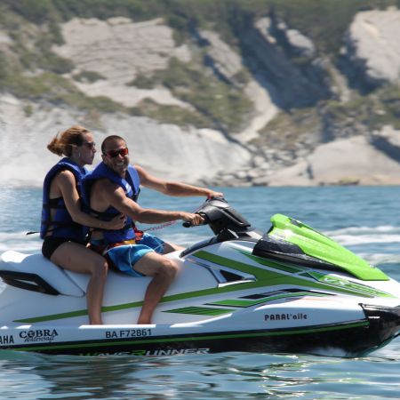 Randonnée jet ski d'une heure sans permis bateau (1 ou 2 personnes par machine)