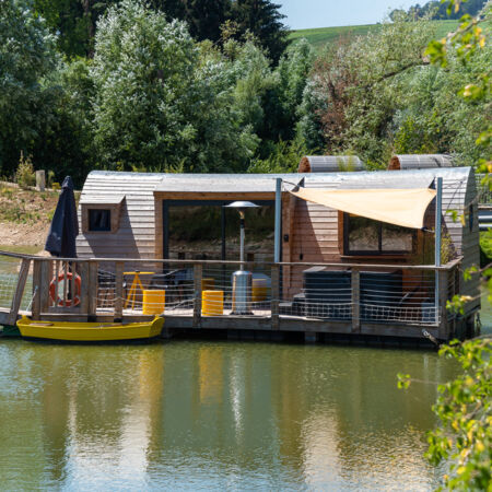 Nuit en logde flottant ou perché avec spa
