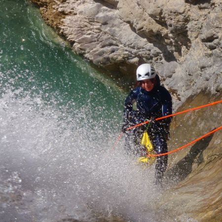 Fraîcheur et adrénaline dans les canyons de Savoie