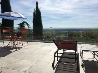 SEJOUR DANS LA SUITE "LES CEDRES" image 1