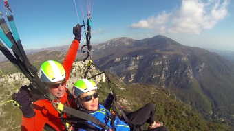 Baptême de Parapente Biplace Découverte (10 à 15 minutes) image 1