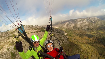 Baptême de Parapente Biplace Découverte (10 à 15 minutes) image 2