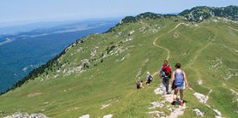 Week end raquettes au cœur du Haut Jura ( 2 nuitées avec petit déjeuner et prêt de raquettes) image 11