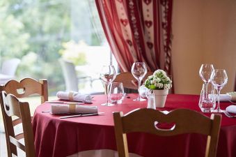 DEJEUNER OU DINER TERROIR AU PAS DE L'ALPETTE image 1