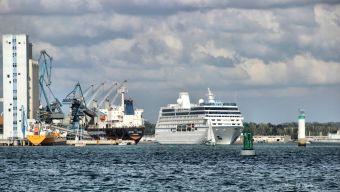 Croisière commentée sur la rade de Lorient, ville aux 5 ports image 3