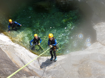 Découverte du canyoning en couple ou entre amis image 3