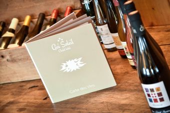 Dîner au champagne pour un duo d'amoureux image 4