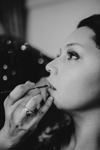 "Se sentir Belle Avant et encore plus Après" : Mise en Beauté maquillage, et coiffure sur mesure avec mes conseils beauté image 1