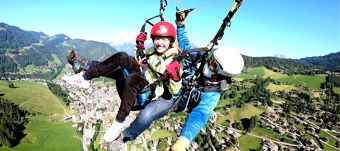 Petit vol en Parapente, La Clusaz du Crêt du Merle 380m image 2