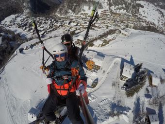 VOL PARAPENTE VOLTIGE HIVER - LA CLUSAZ image 2