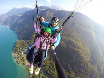 Parapente au dessus du lac d'Annecy - vol Aiglon - image 1