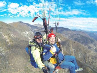 Baptême de l'air en parapente (45min) image 1