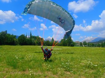 Baptême de l'air en parapente (45min) image 3