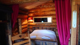 Offre de Noël 2 nuits dans la cabane des Convers ou la Thuile image 3