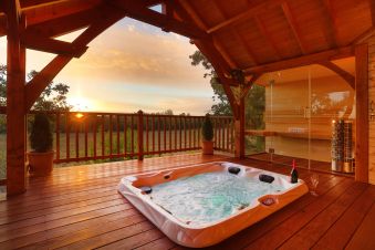 Séjour romantique - Cabane de Prestige avec Jacuzzi et Sauna privatifs image 5