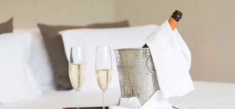 1 nuit en duo + champagne + petit déjeuner (été) image 2