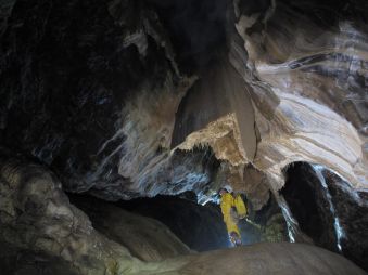 Spéléologie - Traversée des Grottes de Balme image 3