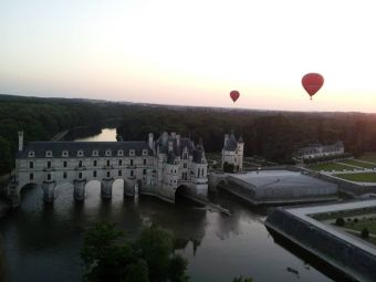 Vol en montgolfière en Val de Loire à Chenonceaux - Billets VIP 2 personnes image 3