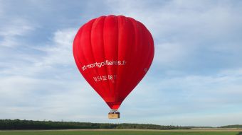 Vol en montgolfière en Val de Loire - Billet Weekend 2 personnes image 2
