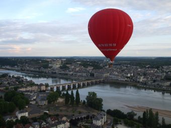 Vol en montgolfière en Anjou à Saumur ou Chinon - Billets VIP 2 personnes image 4
