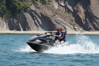 Location Jet ski avec permis (VX ou HO) image 1