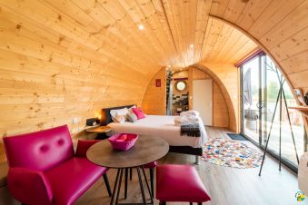 Nuitée insolite dans le Lodge flottant Les Preuses image 3