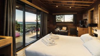 Séjour gourmand en hébergement LUXE avec jacuzzi privatif image 2