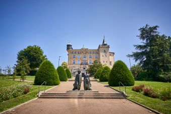 Chèque cadeau pour un moment de dégustation au Château de Saint-Priest image 1