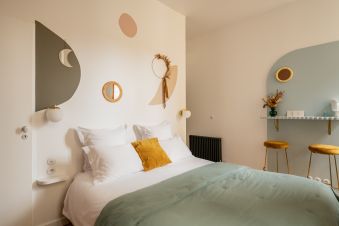 One night in classic room image 1